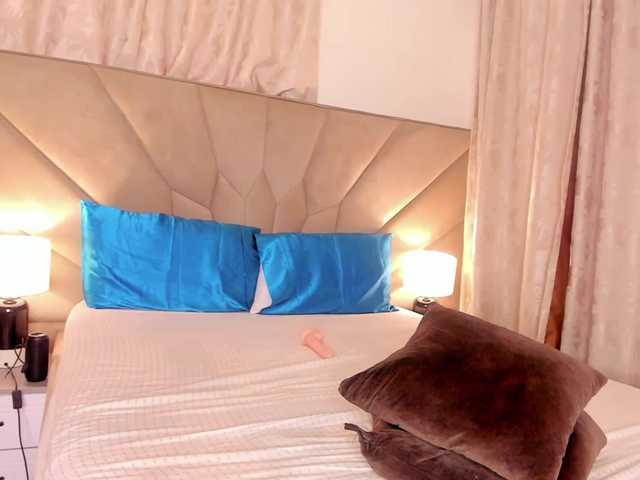 jasminmelonsa live cam on UnifiedCams
