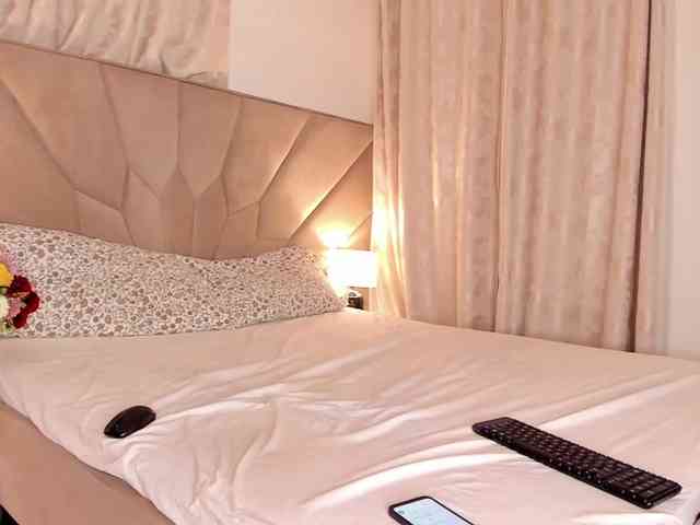 serena_ webcam