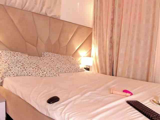 serena_ webcam