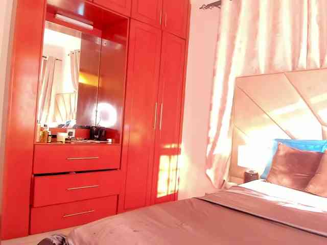 serena_ webcam