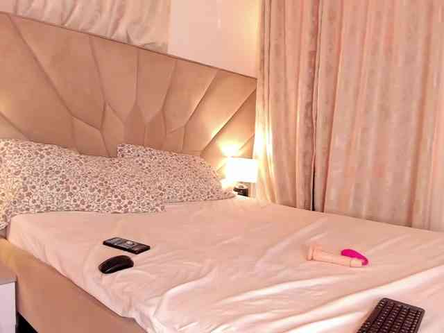 serena_ webcam