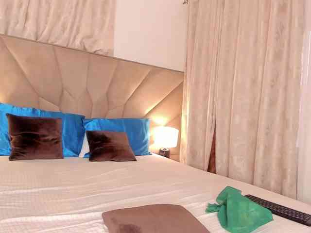 serena_ webcam