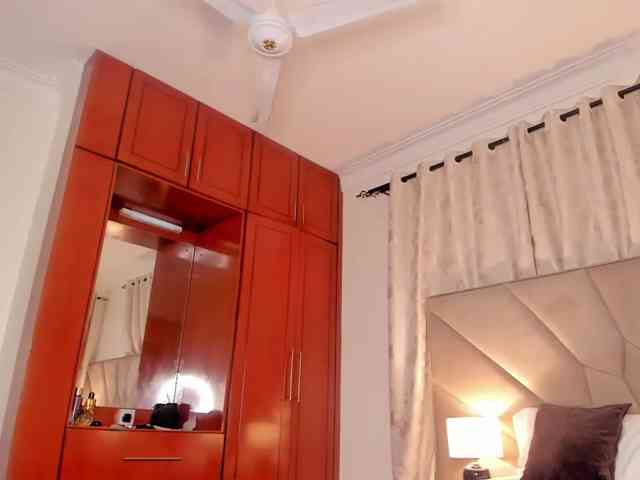 serena_ webcam