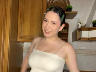 BustyLina
