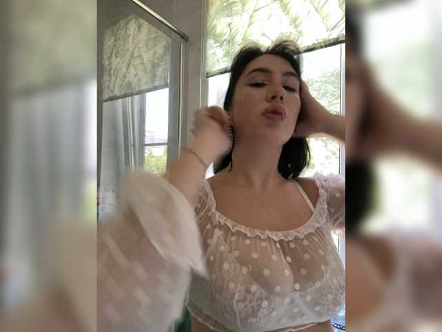 BustyLina live webcam show