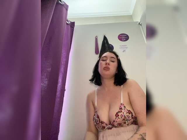 BustyLina