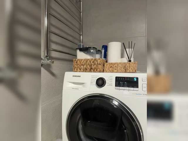  CurvyWoman- chat room