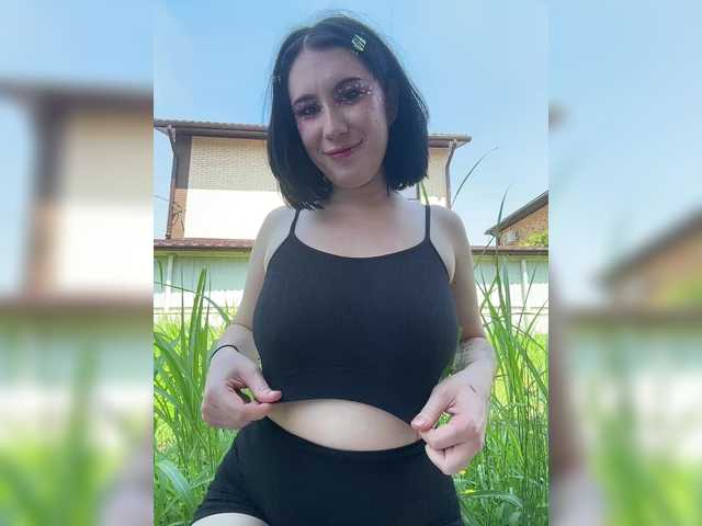 BustyLina