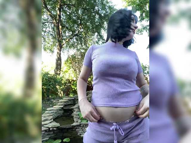 BustyLina live webcam show
