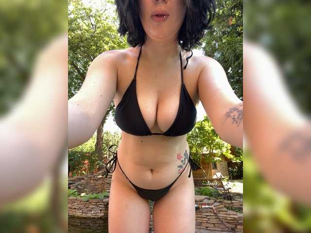 BustyLina live webcam show
