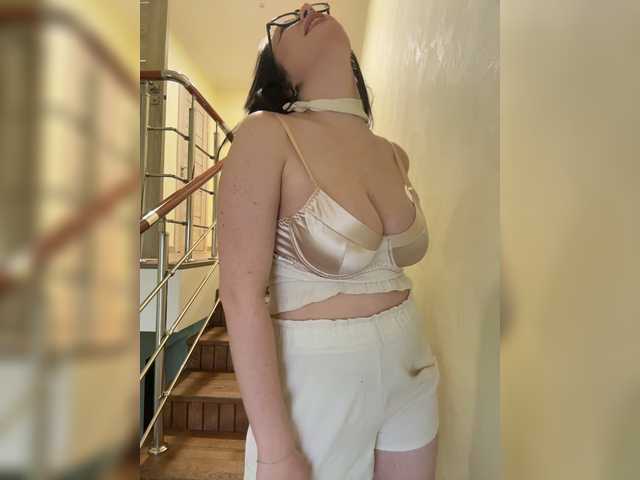 CurvyWoman-