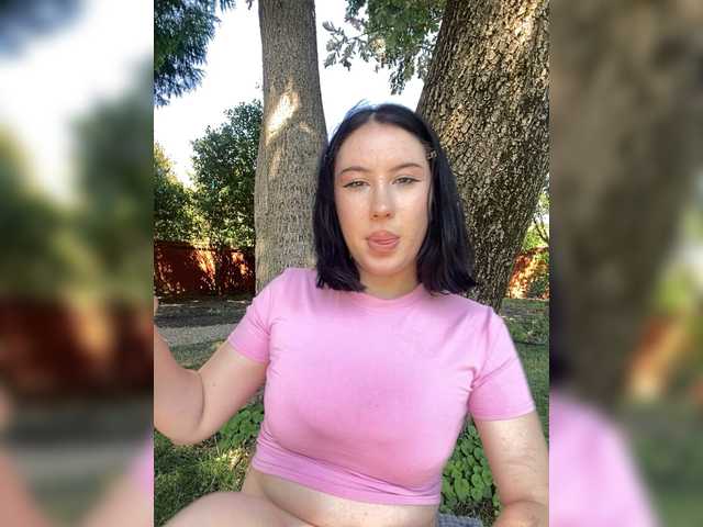 CurvyWoman-