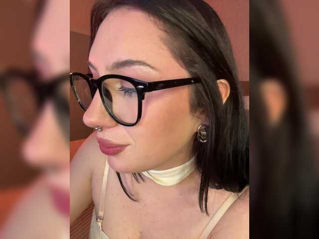 CurvyWoman-
