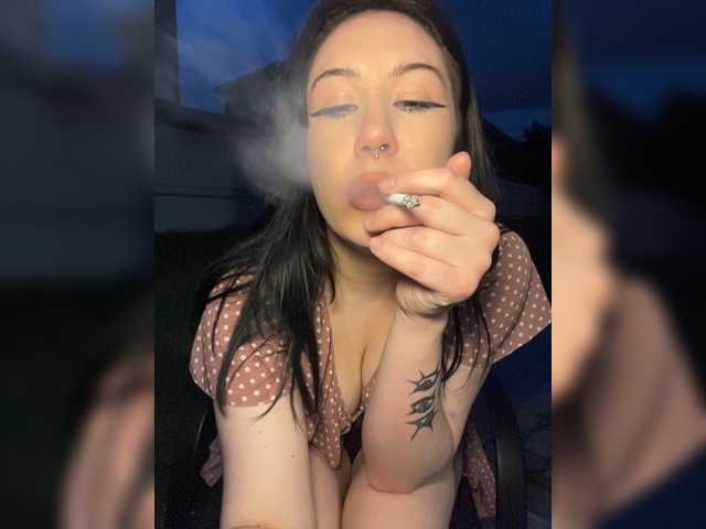  CurvyWoman- chat room