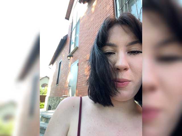 CurvyWoman-