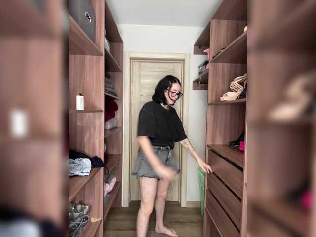 CurvyWoman-