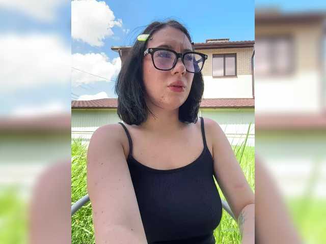 CurvyWoman- live webcam show