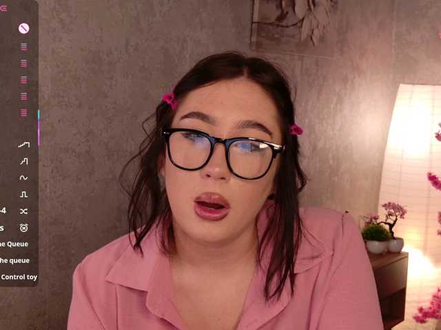CurvyWoman- live cam on BongaCams