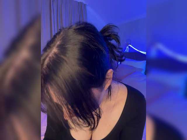 CurvyWoman-'s BongaCams show and profile