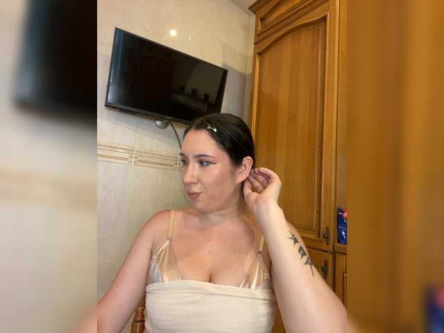 CurvyWoman- live cam on BongaCams