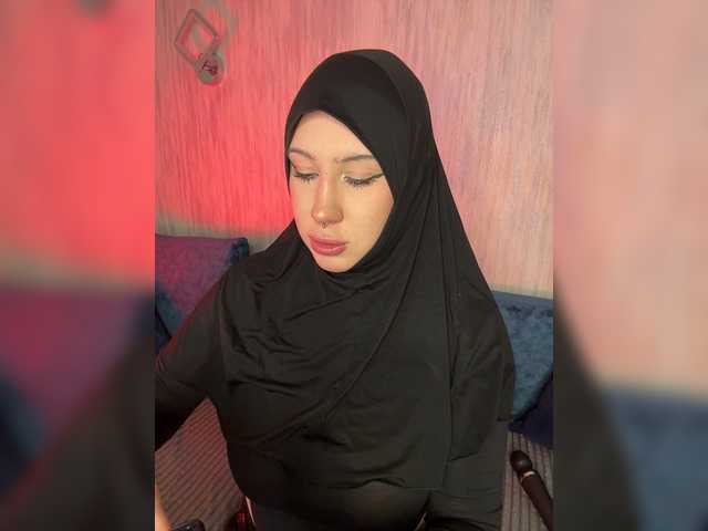 CurvyWoman-'s BongaCams show and profile