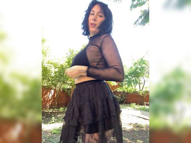 BustyLina live webcam show