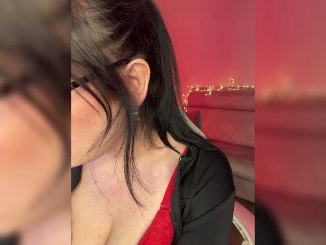 CurvyWoman-'s BongaCams show and profile