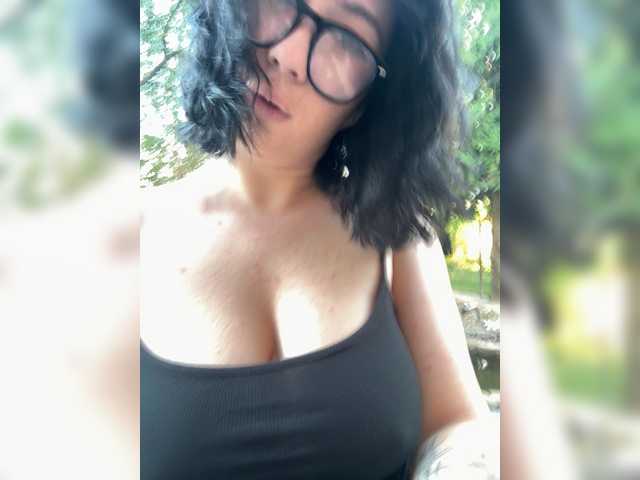 BustyLina