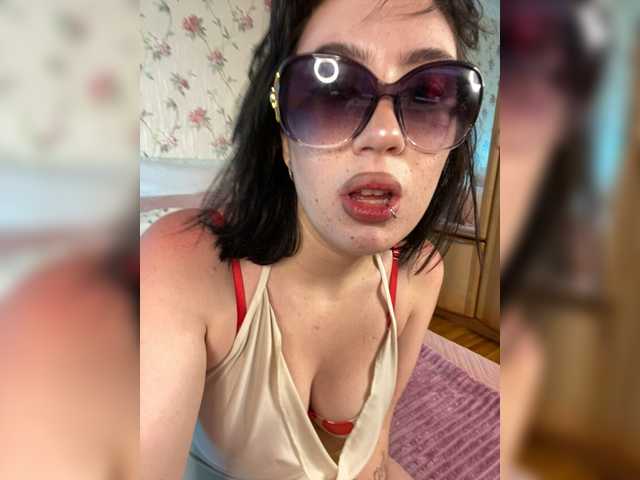 CurvyWoman-