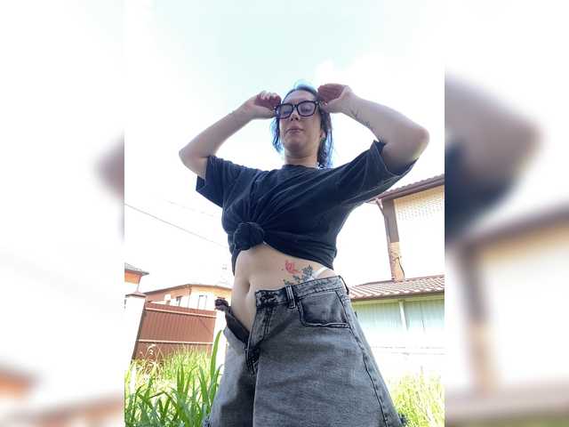 CurvyWoman-