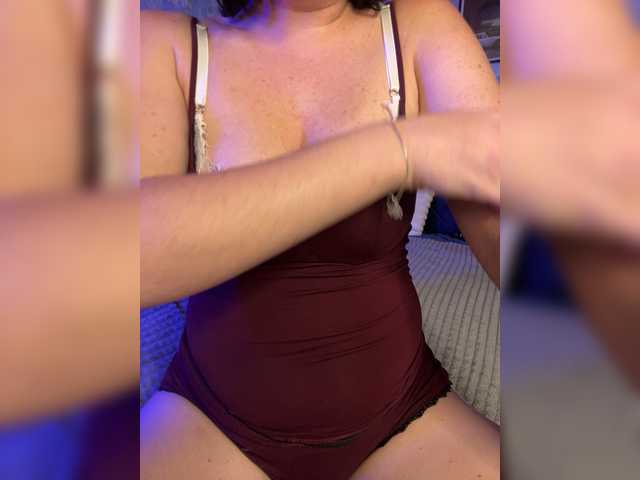 CurvyWoman-