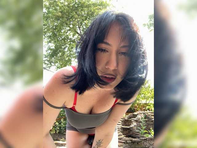 CurvyWoman-