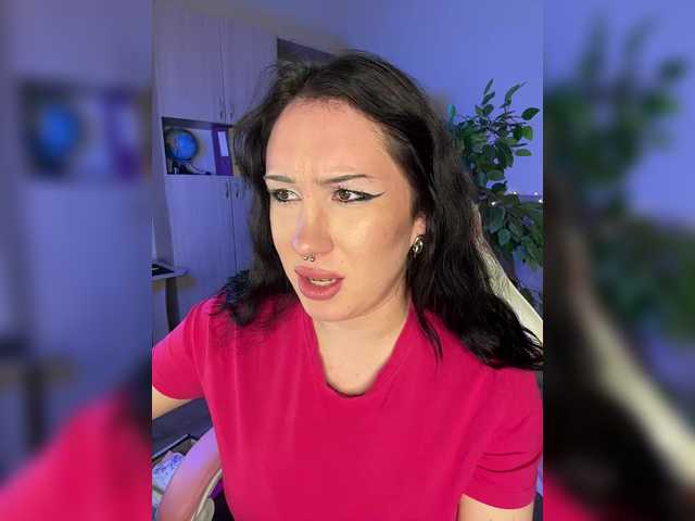 CurvyWoman-'s BongaCams show and profile