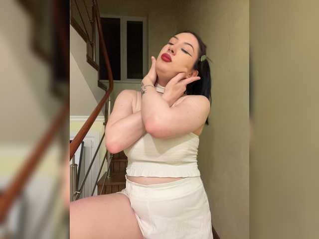 CurvyWoman-