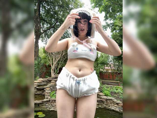 CurvyWoman-