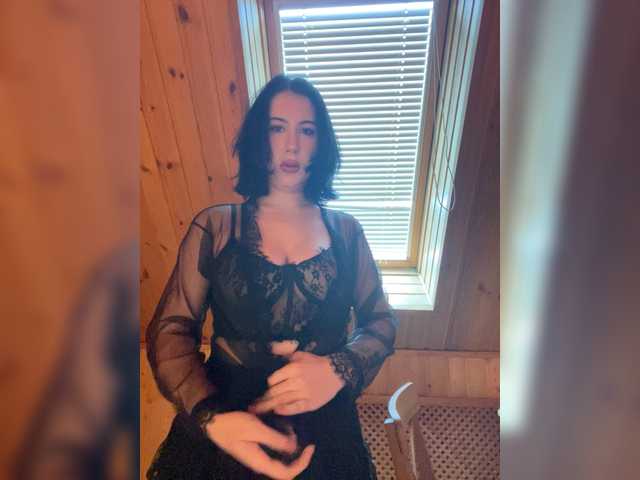 CurvyWoman-