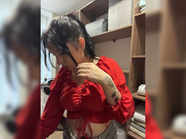 CurvyWoman-