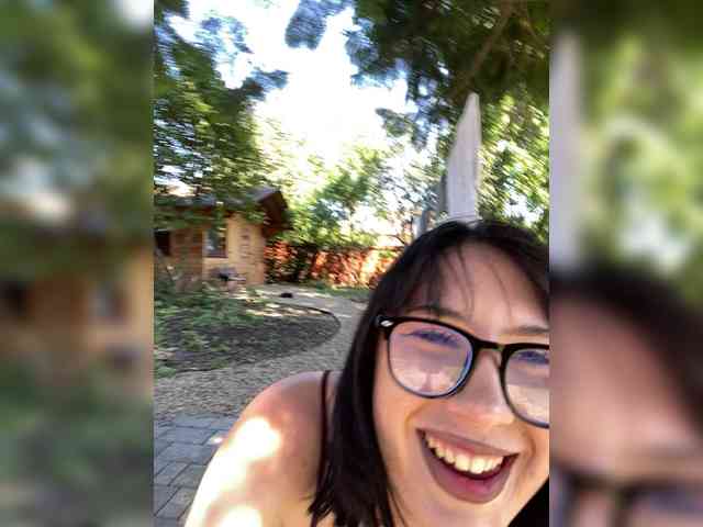 BustyLina webcam