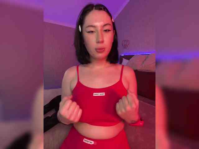 BustyLina webcam