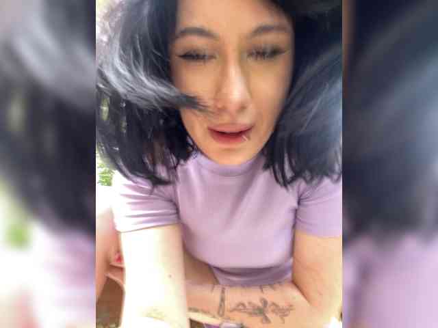 BustyLina webcam