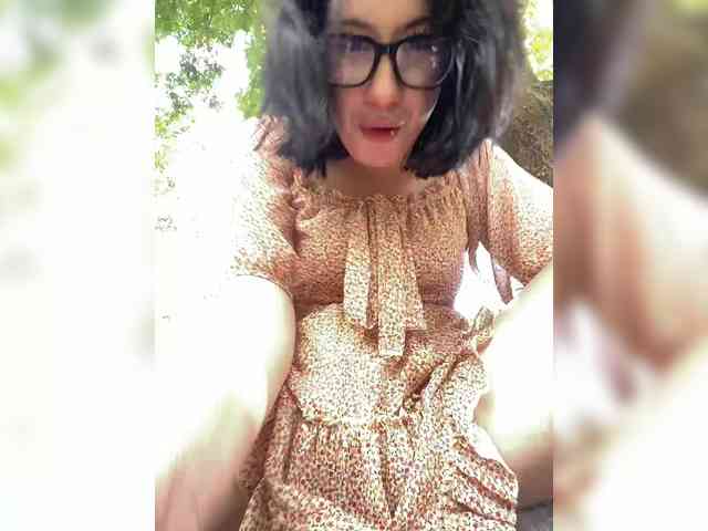 BustyLina webcam