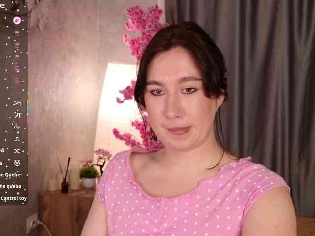 Model: BustyLina