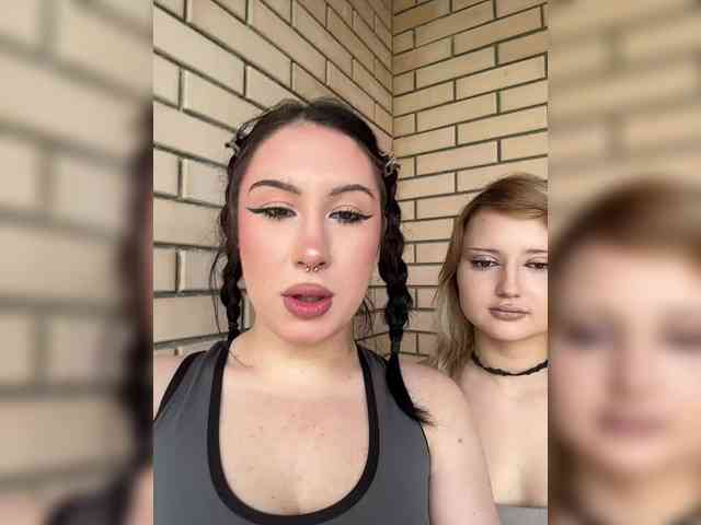 Dit model is nu live. CurvyWoman-