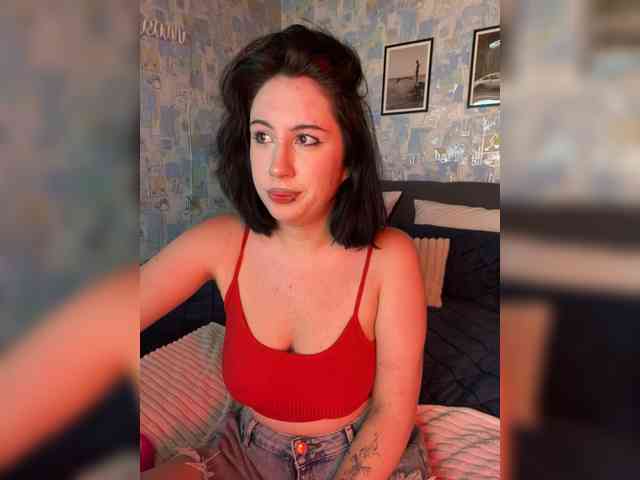 BustyLina webcam
