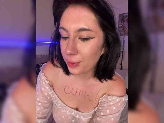 BustyLina webcam