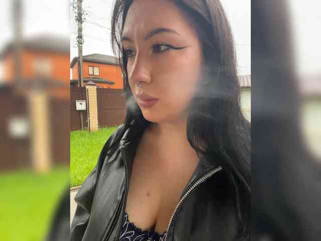 BustyLina webcam