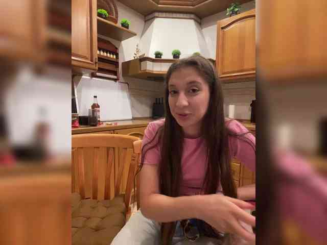 Модель: BustyLina