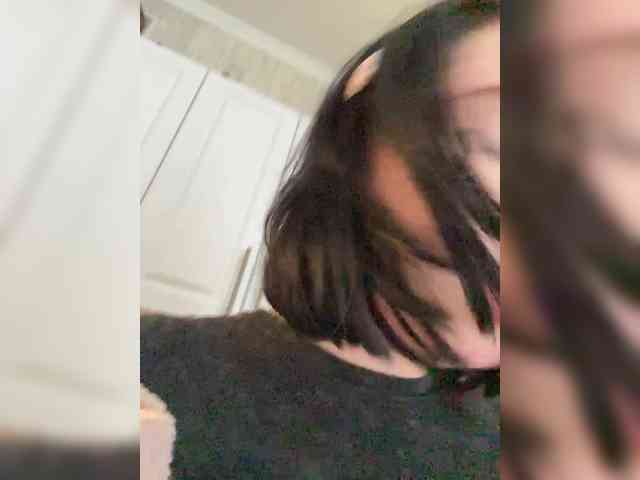 BustyLina webcam