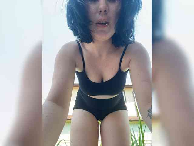 BustyLina webcam