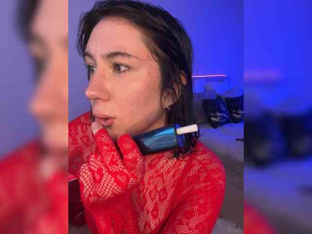 BustyLina webcam